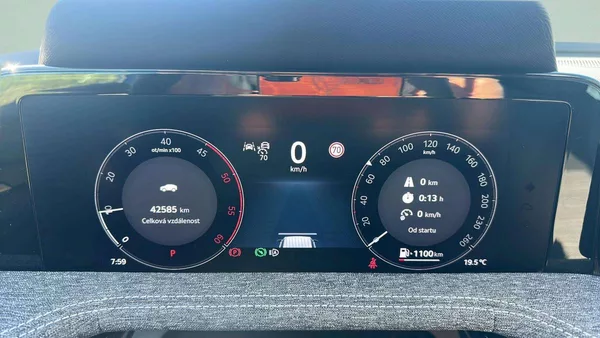 Škoda Superb Combi Selection 2,0TDI 110kW D - foto 9
