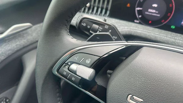 Škoda Superb Combi Selection 2,0TDI 110kW D - foto 10