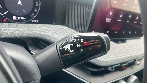 Škoda Superb Combi Selection 2,0TDI 110kW D - foto 11