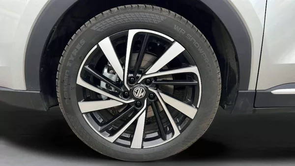 MG ZS HEV EXCLUSIVE 1.5L (145kW) SUV - foto 42