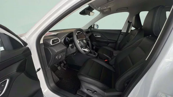 MG ZS ELEGANCE 1.5 MT5 (85kW/115k) / - foto 18