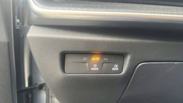 Škoda Superb Combi Selection 2,0TDI 110kW D - foto 18