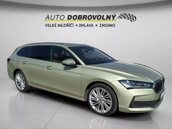 Škoda Superb Combi L&K 2,0 TDI 110kW DSG7/. - foto 10