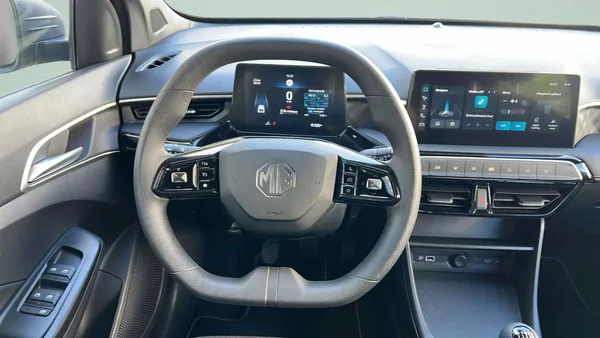 MG MG3 ELEGANCE MT5 1.5L HATCH (85kW) - foto 16