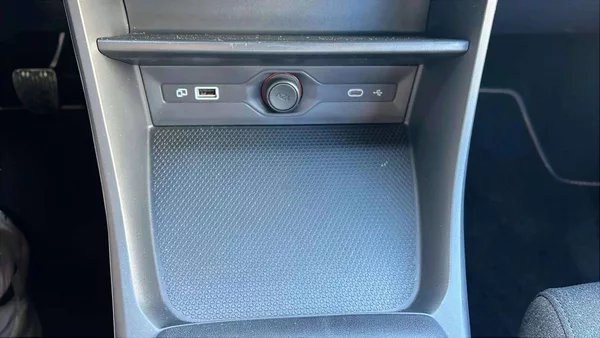 MG MG3 ELEGANCE MT5 1.5L HATCH (85kW) - foto 20