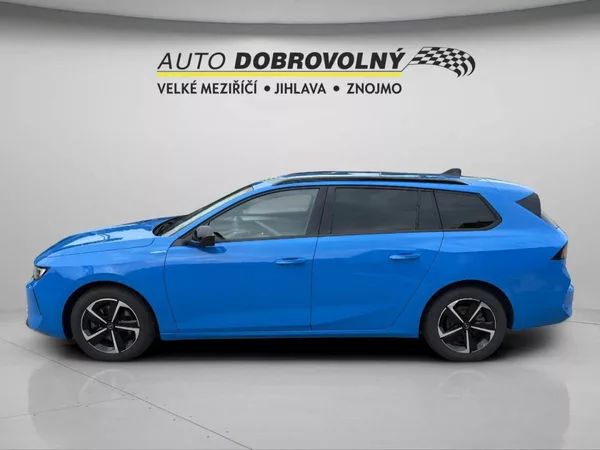 Opel Astra Edition ST 1.2 TURBO (96kW/130 - foto 3