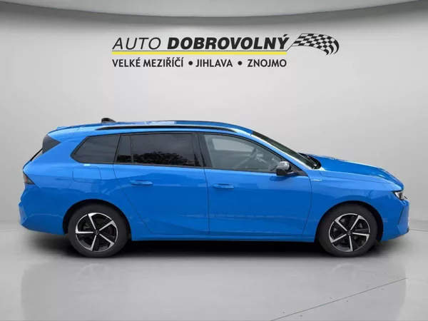 Opel Astra Edition ST 1.2 TURBO (96kW/130 - foto 9