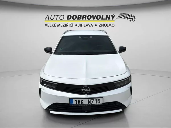 Opel Astra Edition ST 1.2 TURBO (96kW/130 - foto 12