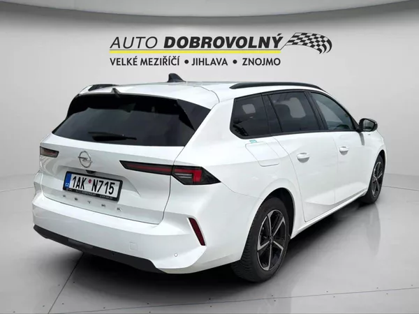Opel Astra Edition ST 1.2 TURBO (96kW/130 - foto 7