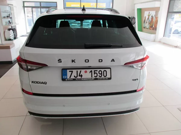 Škoda Kodiaq Sportline 2,0TDI/147kW 4x4 DSG - foto 10