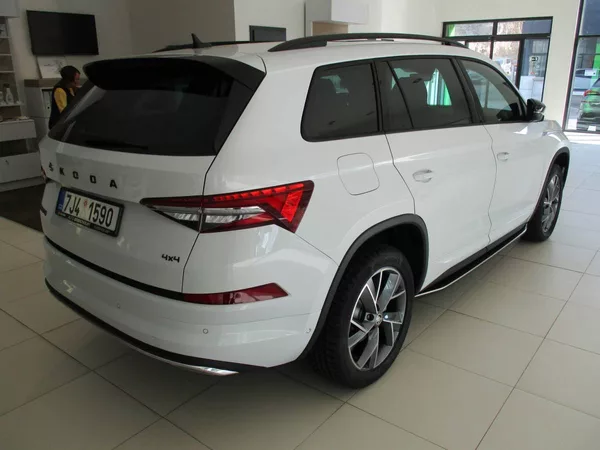 Škoda Kodiaq Sportline 2,0TDI/147kW 4x4 DSG - foto 11