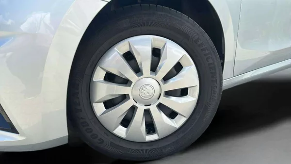 Škoda Fabia Selection 1,0 MPI 59kW MT5/476 - foto 26