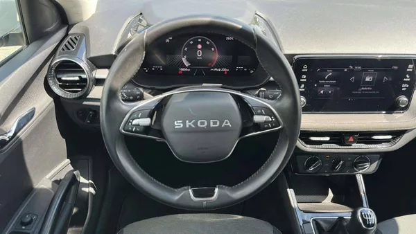 Škoda Fabia Selection 1,0 MPI 59kW MT5/476 - foto 8