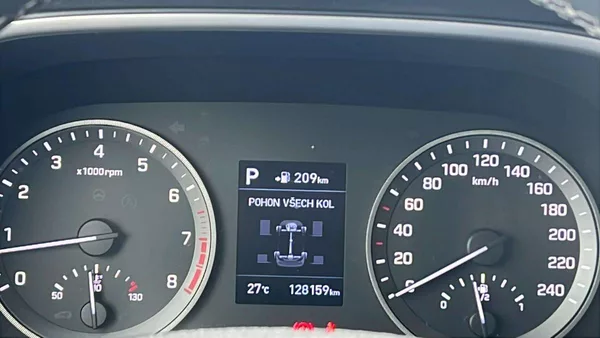 Hyundai Tucson 1,6 TGDI 130kW DCT 4WD Trikolo - foto 17