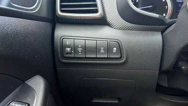 Hyundai Tucson 1,6 TGDI 130kW DCT 4WD Trikolo - foto 33
