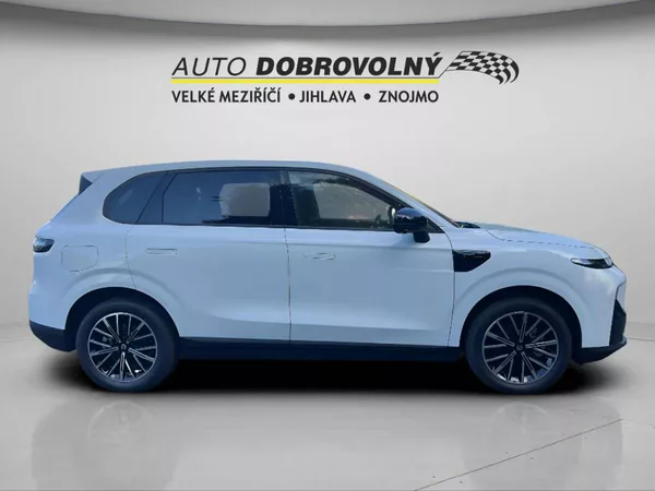 Leapmotor B10 Design hybrid EV baterie 18,8k - foto 10