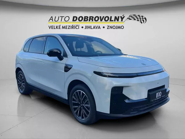 Leapmotor B10 Design hybrid EV baterie 18,8k - foto 11