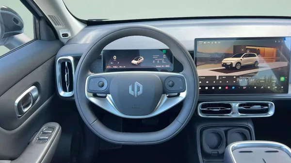 Leapmotor B10 Design hybrid EV baterie 18,8k - foto 16