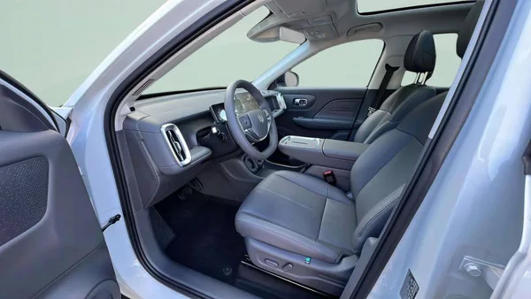 Leapmotor B10 Design hybrid EV baterie 18,8k - foto 21