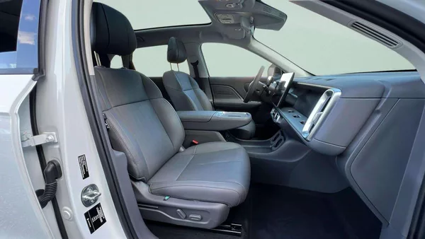 Leapmotor B10 Design hybrid EV baterie 18,8k - foto 23