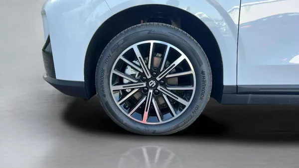 Leapmotor B10 Design hybrid EV baterie 18,8k - foto 29