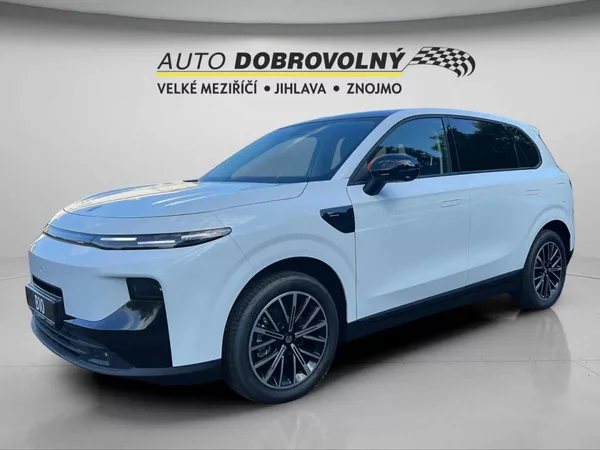 Leapmotor B10 Design hybrid EV baterie 18,8k - foto 3
