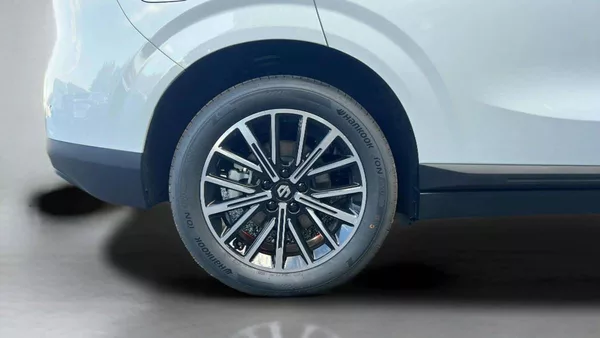 Leapmotor B10 Design hybrid EV baterie 18,8k - foto 32