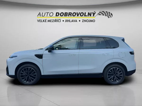 Leapmotor B10 Design hybrid EV baterie 18,8k - foto 4