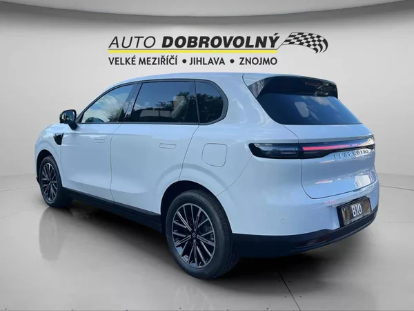 Leapmotor B10 Design hybrid EV baterie 18,8k - foto 5
