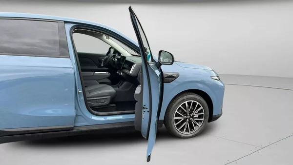 Leapmotor B10 Design hybrid EV baterie 18,8k - foto 13