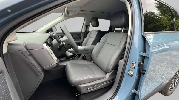 Leapmotor B10 Design hybrid EV baterie 18,8k - foto 18
