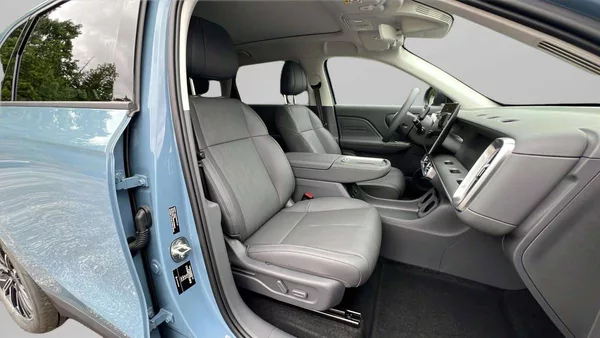 Leapmotor B10 Design hybrid EV baterie 18,8k - foto 20