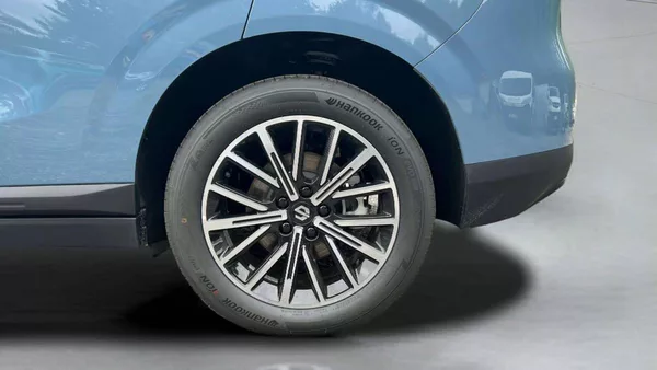 Leapmotor B10 Design hybrid EV baterie 18,8k - foto 26