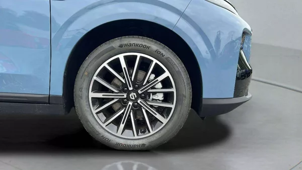 Leapmotor B10 Design hybrid EV baterie 18,8k - foto 27