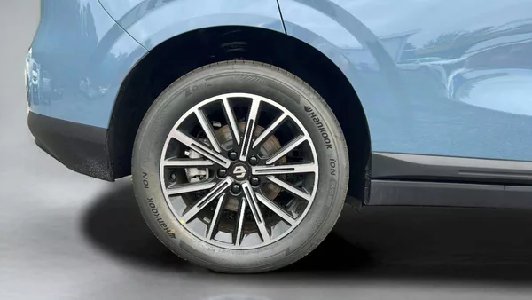 Leapmotor B10 Design hybrid EV baterie 18,8k - foto 28