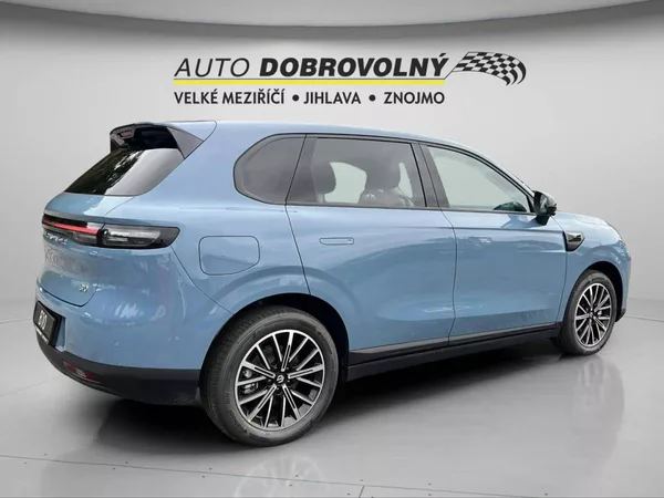 Leapmotor B10 Design hybrid EV baterie 18,8k - foto 9