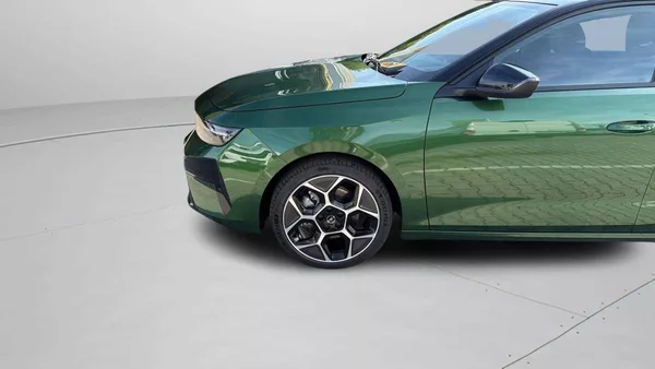 Opel Astra Nová Ultimate ST Hybrid 1.2 TU - foto 21