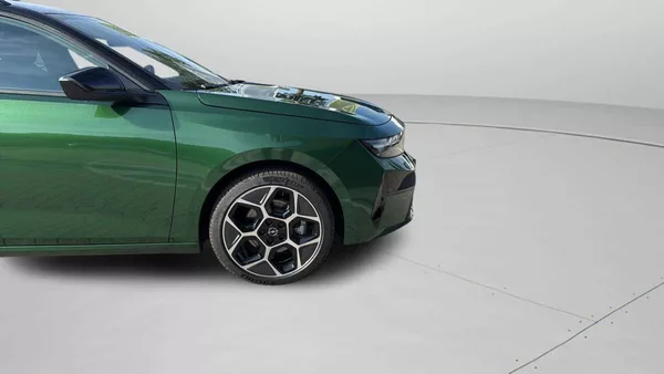 Opel Astra Nová Ultimate ST Hybrid 1.2 TU - foto 24