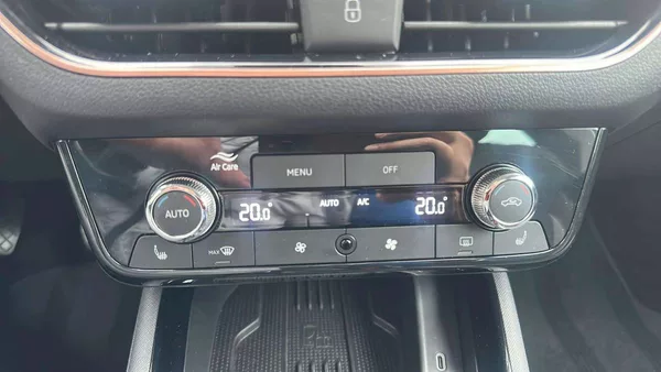 Škoda Scala Top Selection 1,0 TSI 85kW MT6 - foto 15