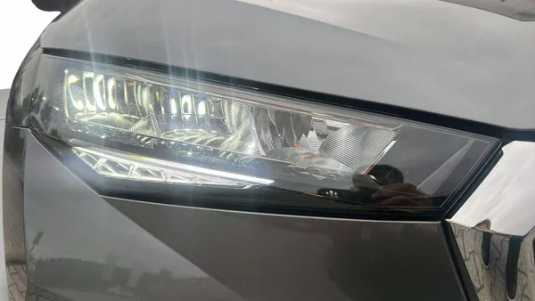 Škoda Scala Top Selection 1,0 TSI 85kW MT6 - foto 25