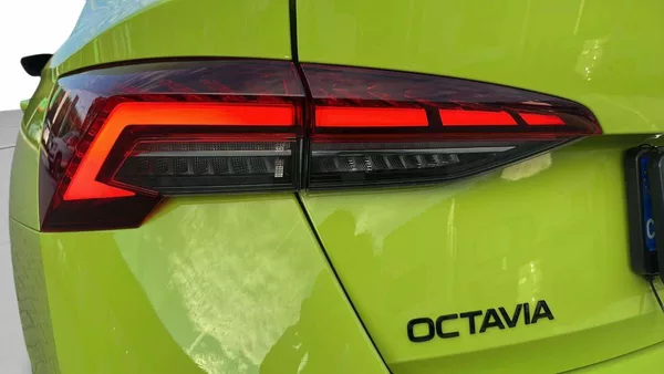Škoda Octavia Sportline 1,5 TSI m-HEV 110kW - foto 29