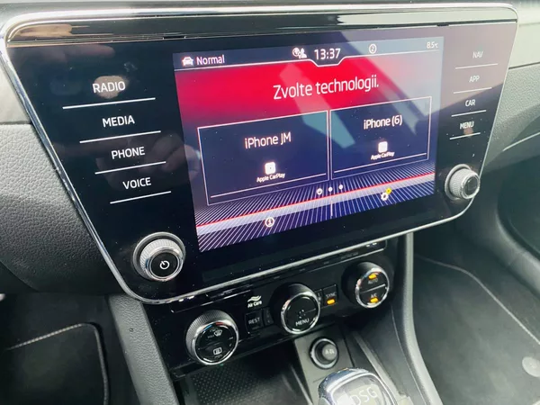 Škoda Superb Sportline liftback 2,0 TDI/11 - foto 12