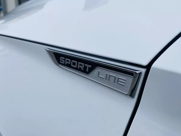 Škoda Superb Sportline liftback 2,0 TDI/11 - foto 26