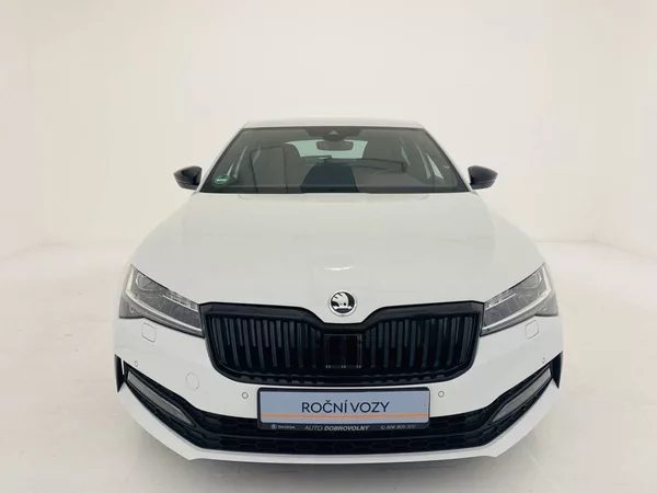 Škoda Superb Sportline liftback 2,0 TDI/11 - foto 4