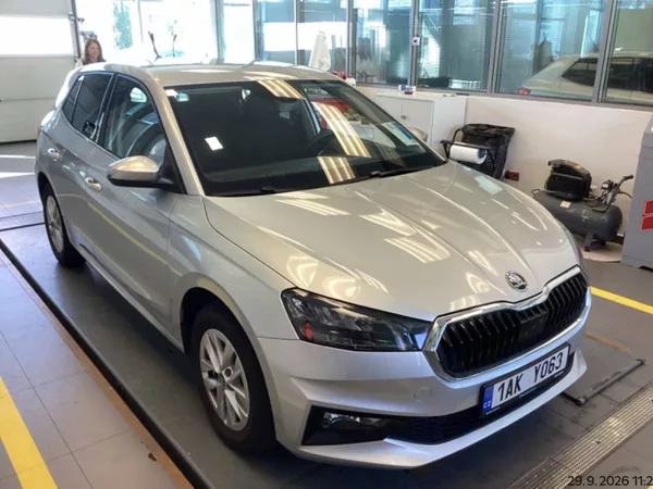 Škoda Fabia Top Selection 1,0 TSI 70kW MT5 - foto 2