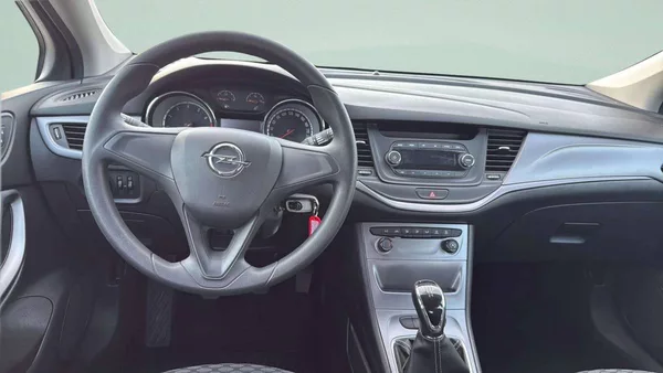Opel Astra Edition HB 1.4i MT6 (74kW/100k - foto 15