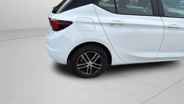 Opel Astra Edition HB 1.4i MT6 (74kW/100k - foto 23