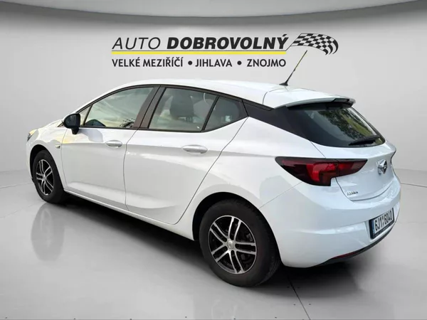 Opel Astra Edition HB 1.4i MT6 (74kW/100k - foto 4