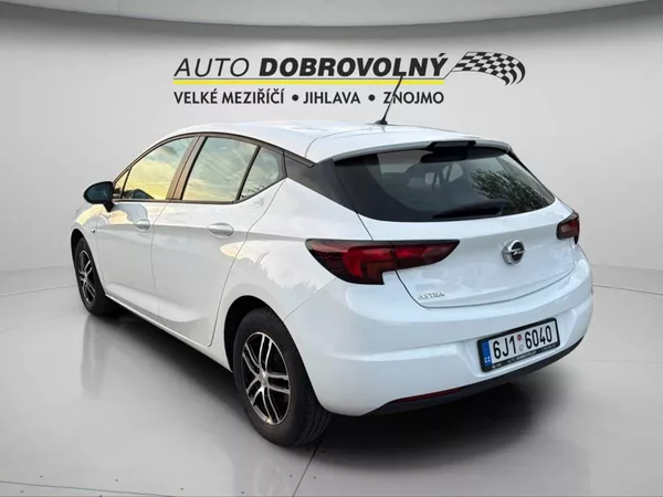 Opel Astra Edition HB 1.4i MT6 (74kW/100k - foto 5