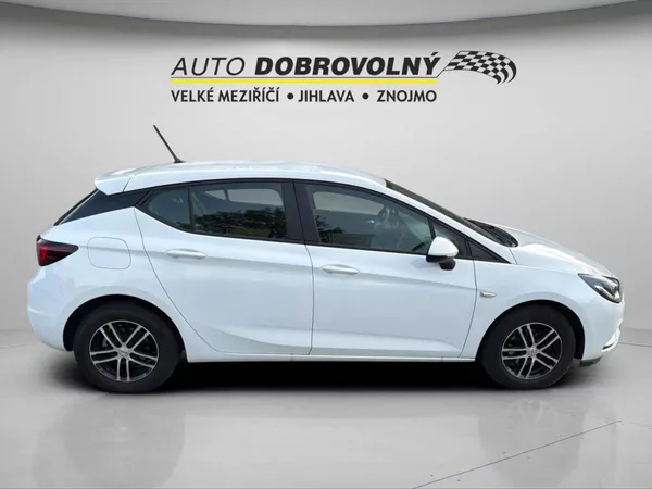 Opel Astra Edition HB 1.4i MT6 (74kW/100k - foto 9